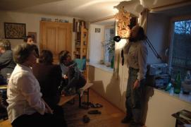 In Erwartung des Stundenschlages der Wachtelkuckucksuhr ... In Erwartung des Stundenschlages der Wachtelkuckucksuhr ...