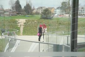 BesucherInnen beim Zentrum Paul Klee/Bern/Berne Schweiz/Switzerland BesucherInnen beim Zentrum Paul Klee/Bern/Berne Schweiz/Switzerland