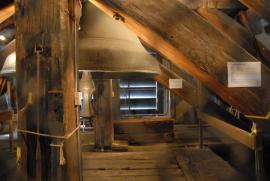 Münster - untere Glockenstube mit Großer Glocke ("Susanne"?)/1611, 10500 kg/Bern/Berne Schweiz/Switzerland Münster - untere Glockenstube mit Großer Glocke ("Susanne"?)/1611, 10500 kg/Bern/Berne Schweiz/Switzerland