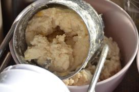 Frisches Okara vor dem Fermentieren mit Milchsäurekulturen ("Brottrunk")/===/Fresh okara, ready for fermentation with lactic acid bacteria ("rejuvelac") Frisches Okara vor dem Fermentieren mit Milchsäurekulturen ("Brottrunk")/===/Fresh okara, ready for fermentation with lactic acid bacteria ("rejuvelac")