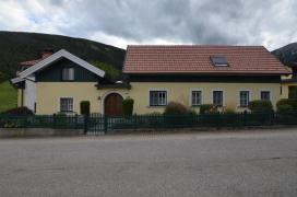 Schneebergdörfl 183/Das Habitat der jungen Kuh Schneebergdörfl 183/Das Habitat der jungen Kuh