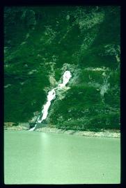 Oesterreich-Reise Juli 1991/Wasserfall am Silvretta-Stausee Oesterreich-Reise Juli 1991/Wasserfall am Silvretta-Stausee