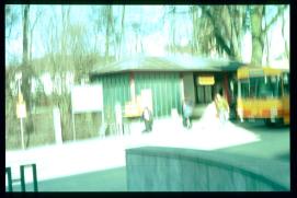 Gymnasium Waidhofen/Thaya 1992/Bushaltestelle/adaequat unscharf Gymnasium Waidhofen/Thaya 1992/Bushaltestelle/adaequat unscharf